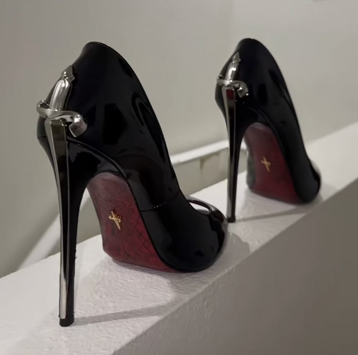 Noctra Devil's Heels